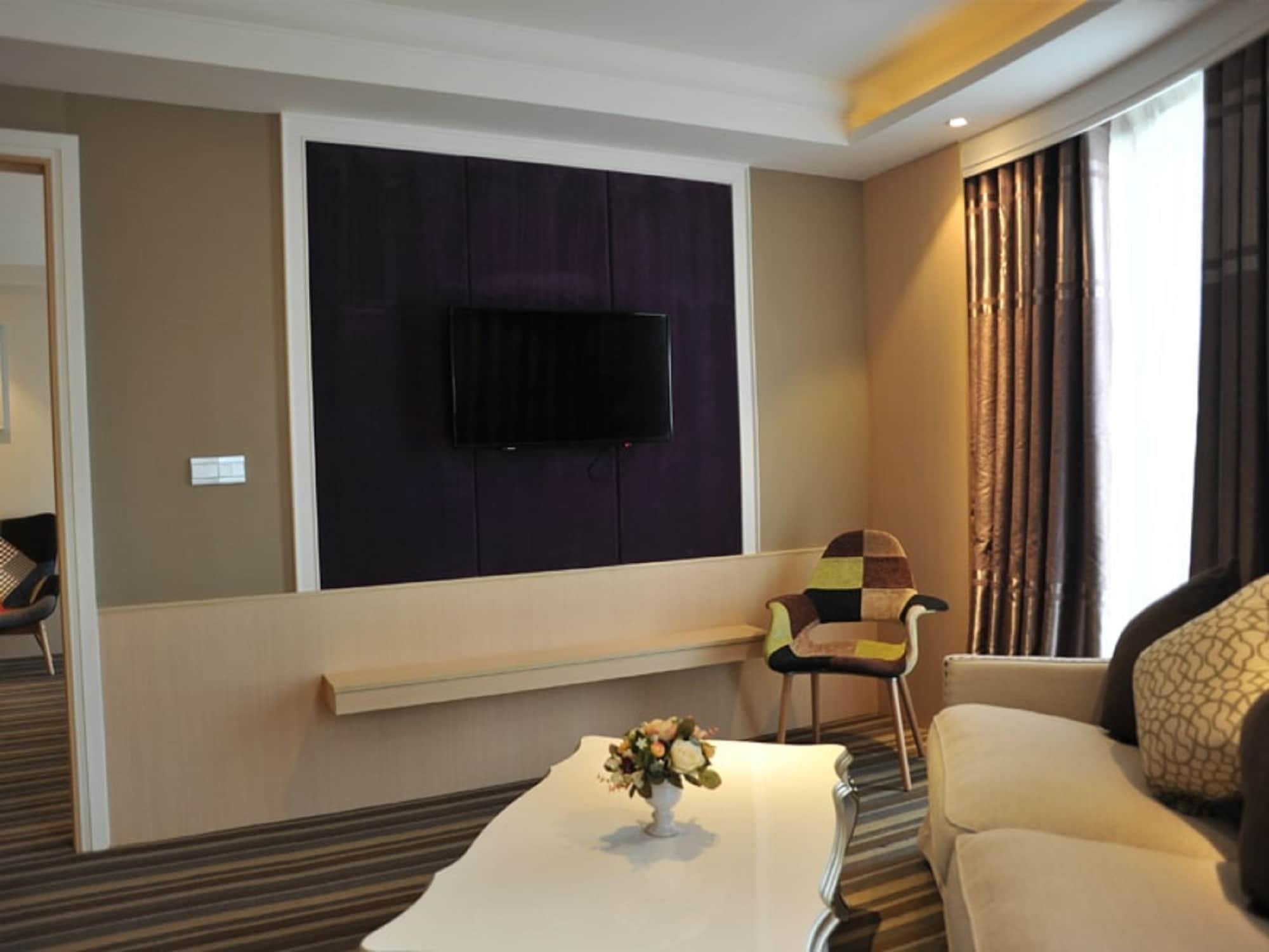 The Bazaar Hotel Бангкок Экстерьер фото