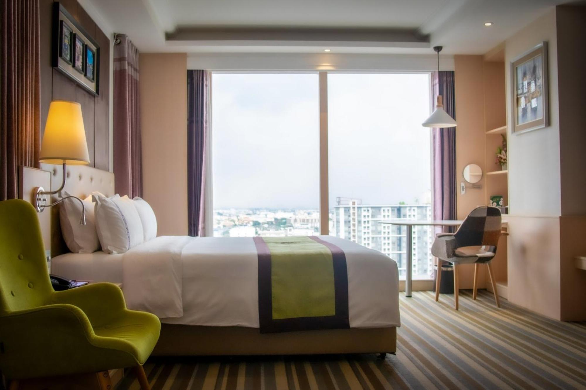 The Bazaar Hotel Бангкок Экстерьер фото