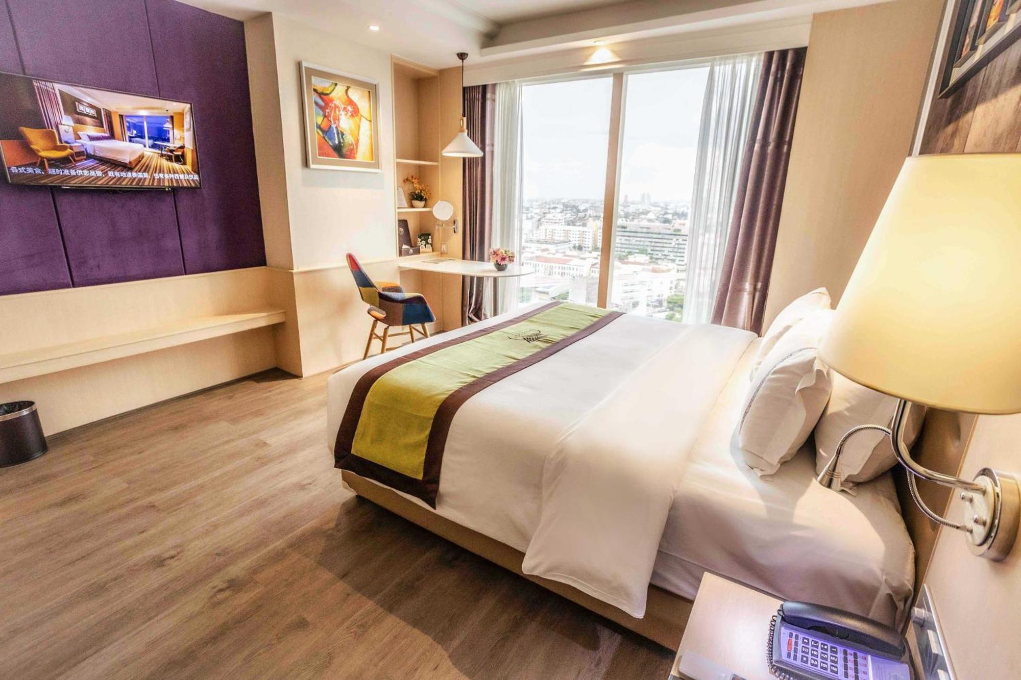 The Bazaar Hotel Бангкок Экстерьер фото