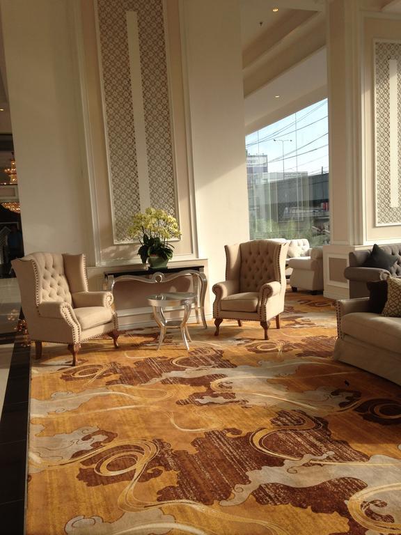 The Bazaar Hotel Бангкок Экстерьер фото